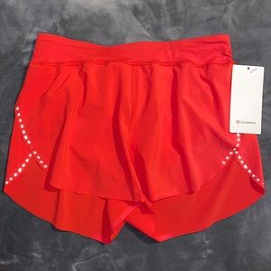 NWT Lululemon Find Your Pace HR Short 3”